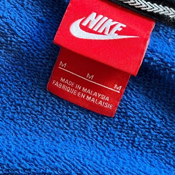 Nike Vintage Y2K Blue Logo Front Pocket Cozy Fleece Crewneck Sweatshirt, Medium - Picture 6 of 7